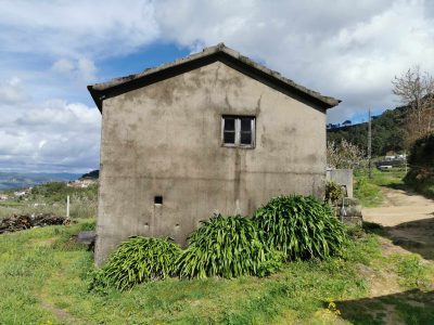 🏡2 Hectar selfsuficient farm for sale close to the Douro River Porto